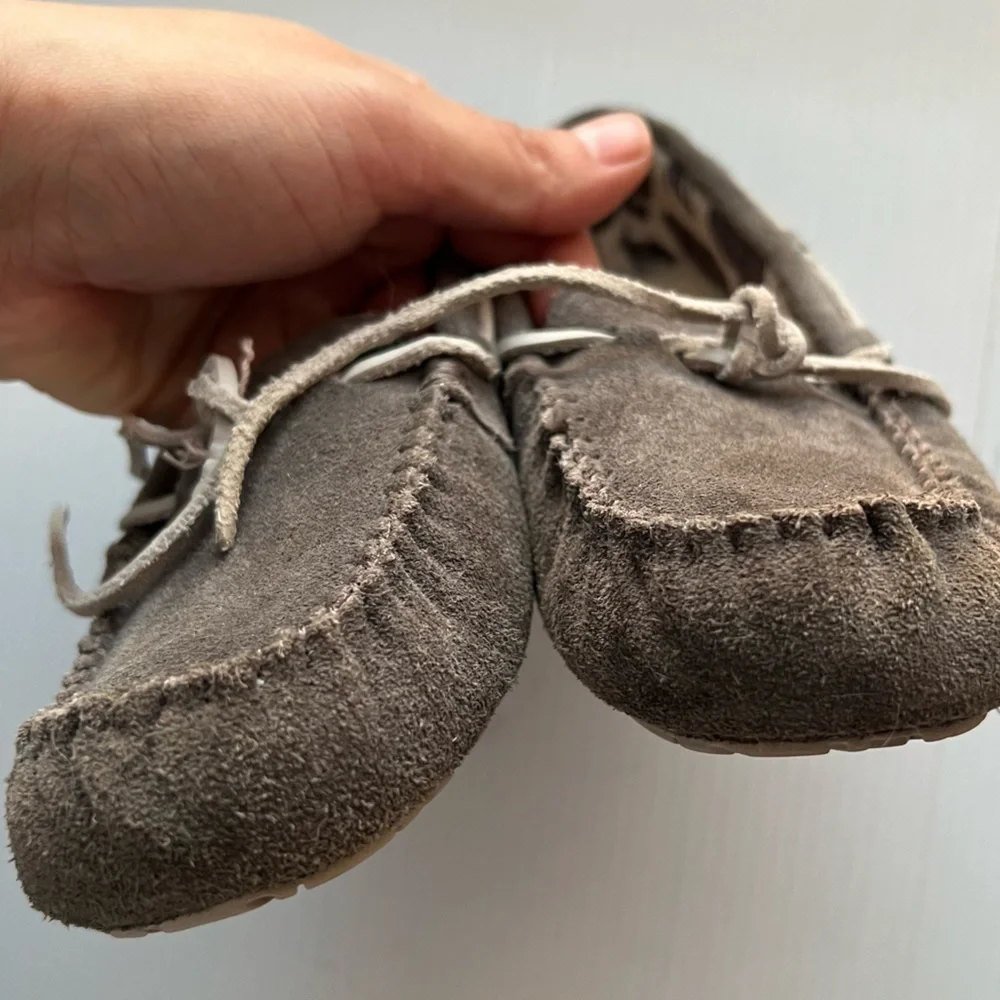 Girls UGG | Moccasins Size 1